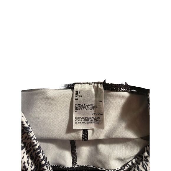 NWT Ideology legging white leopard print size S 7/8 - Picture 11 of 11